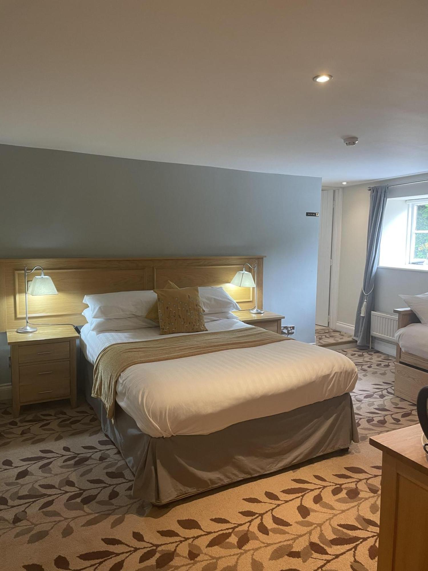 The Sea Trout Inn Totnes Room photo